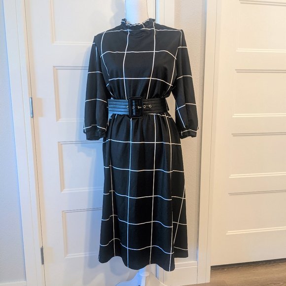 Dresses & Skirts - Plaid Mock Neck Fit & Flare Midi Dress with Pockets NWOT